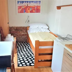 Kwatera prywatna Małe Studio Z Mini Kuchnią, Poznań